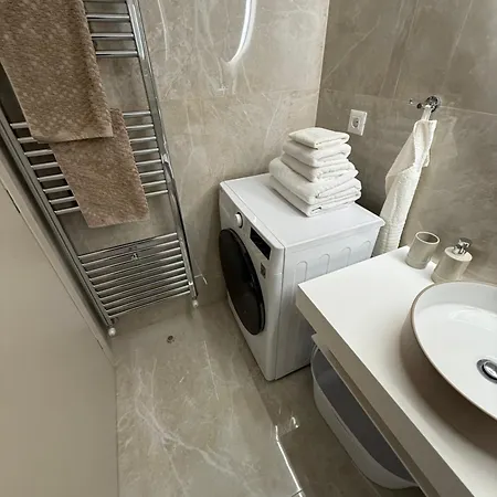 Azure Ionian アパート